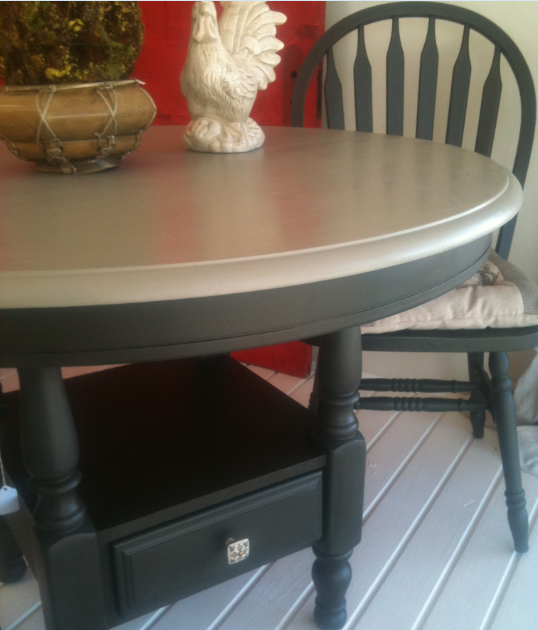 Round Kitchen Table and Chairs painted with Annie Sloan Graphite and