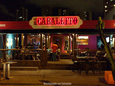 El Caballito: Fachada