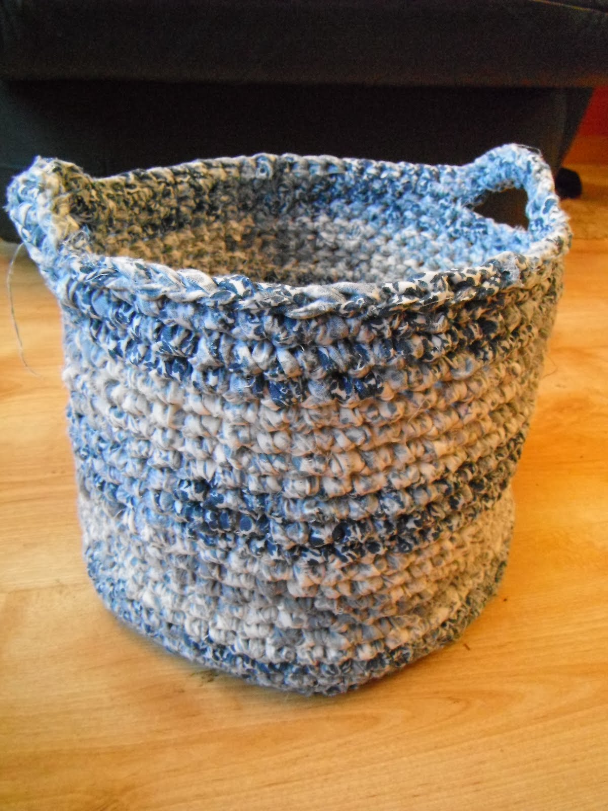 Jaydee's Ramblings Crochet a Basket from Sheets!