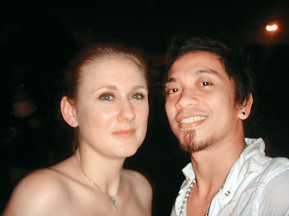 ★STARTRIGA: Jhong Hilario hiwalay na sa kanyang British Wife for over 5