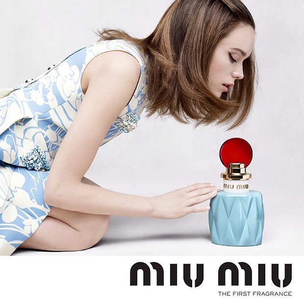 Reklama wody perfumowanej Miu Miu