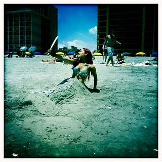 Ariana Grande In Bikini - New Ariana Grande Hairstyle(02)