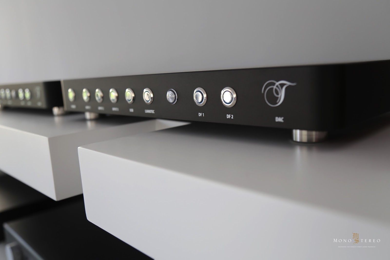 Mono and Stereo HighEnd Audio Magazine Ultimate Audio store grand opening