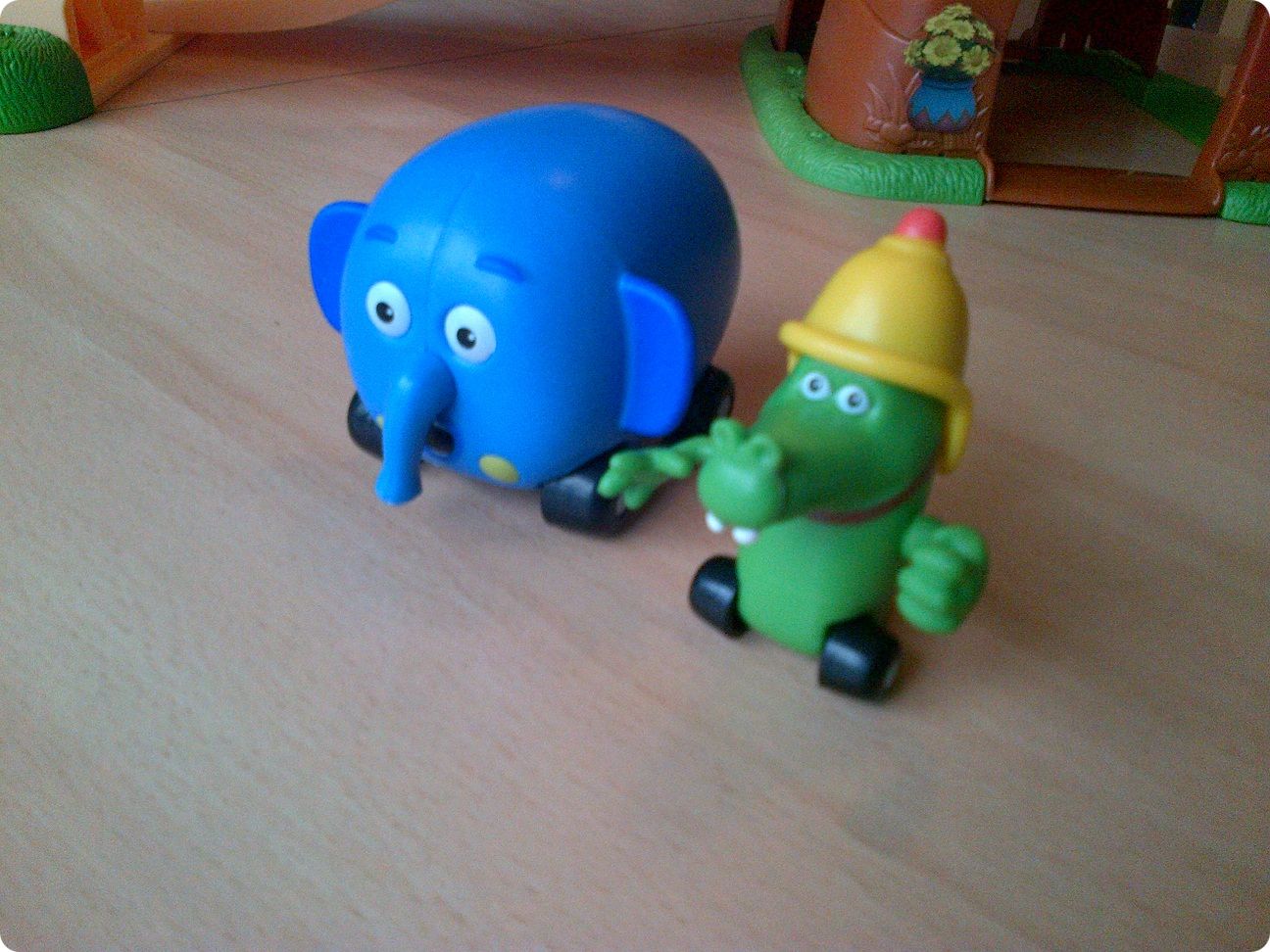 Toxylicious Exclusive Jungle Junction Race Launcher Set