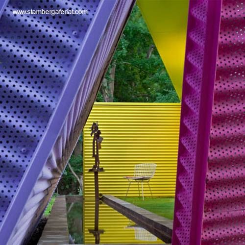 Arquitectura de Casas: Original residencia posmoderna de tonos