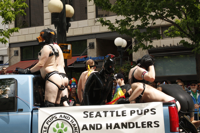 dogs for gay men Actors in naked gun movie