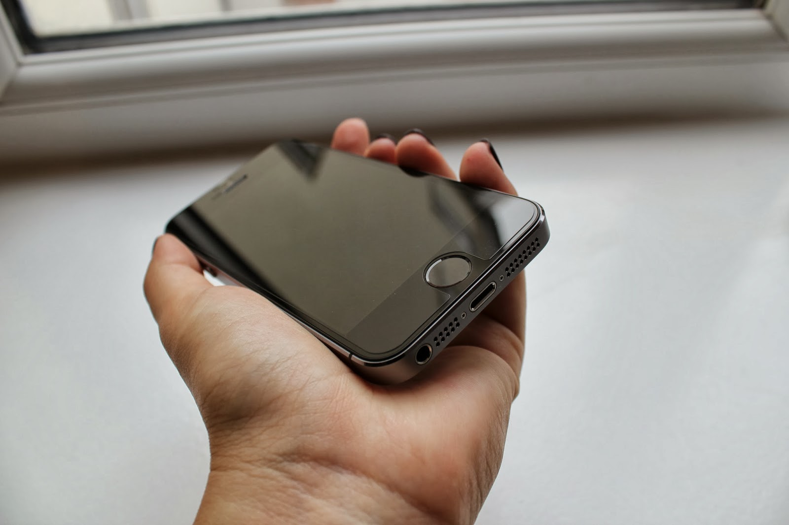 cần bán 2 cây 5s quốc tế 16g màu gray và màu trắng gold - 1