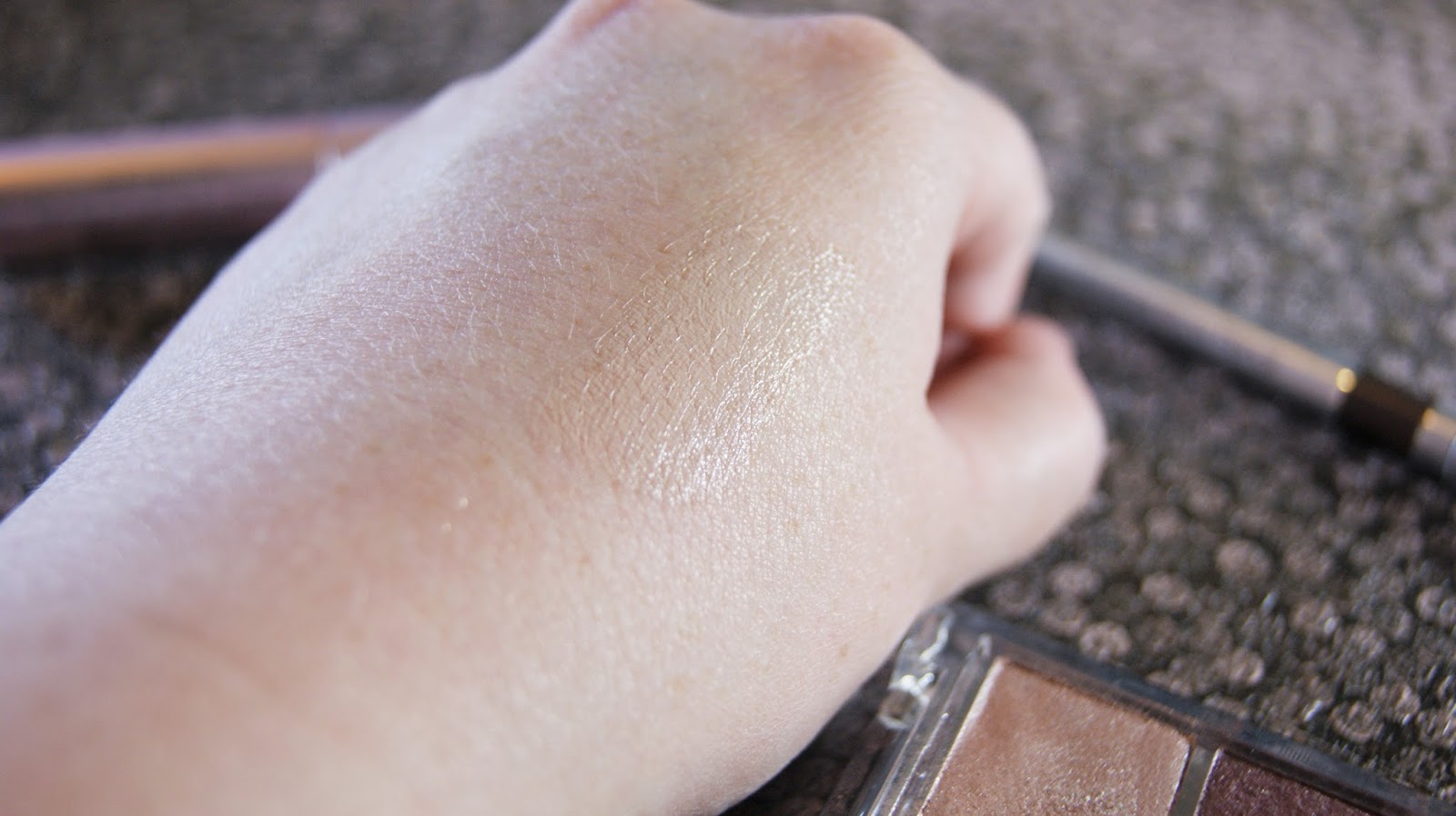 BEAUTY REVIEW NYX HIGH DEFINITION EYE SHADOW BASE A Life With Frills