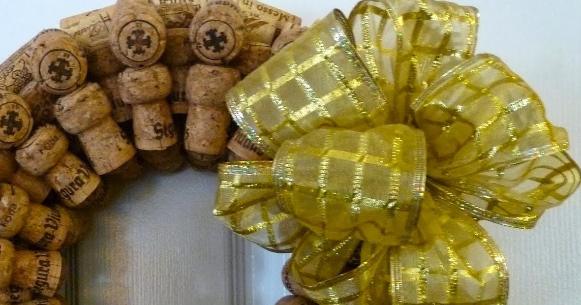 Totally Tutorials Tutorial How to Make a Cork Wreath
