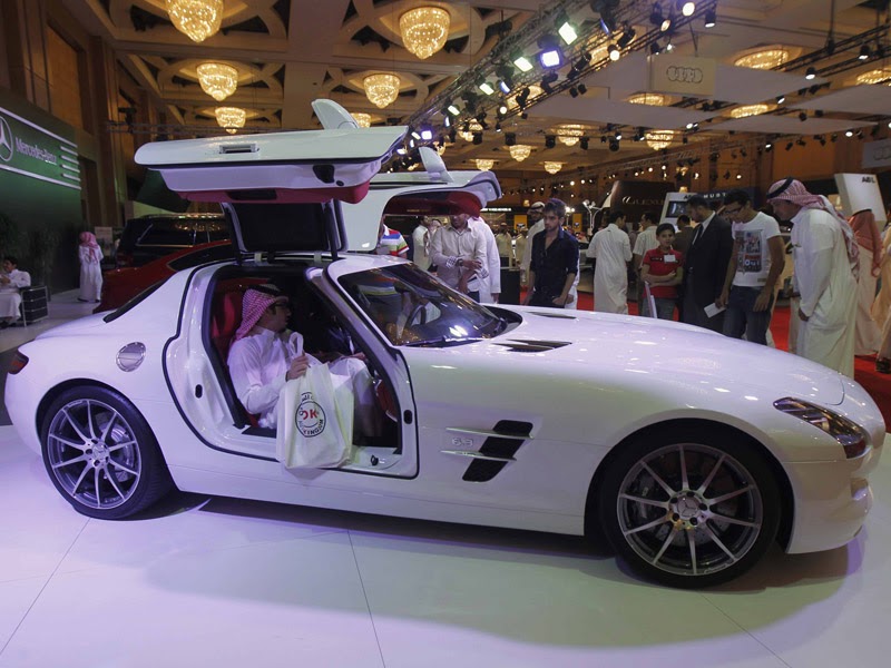 New Automotive News and Images Car Exhibition A luxury car