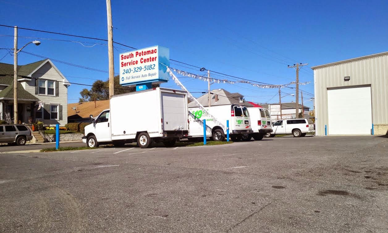 WashCo Chronicle ToworTreat Mummers' Parade Spectators Towed from