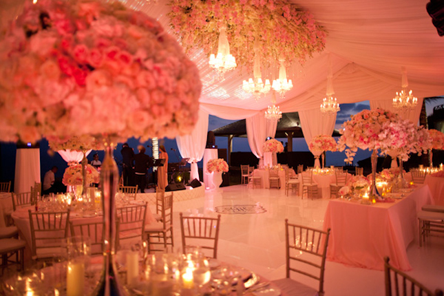 decor Ooohh and the monogram on the dancefloor was the icing on the decor Ooohh and the monogram on the dancefloor was the icing on the