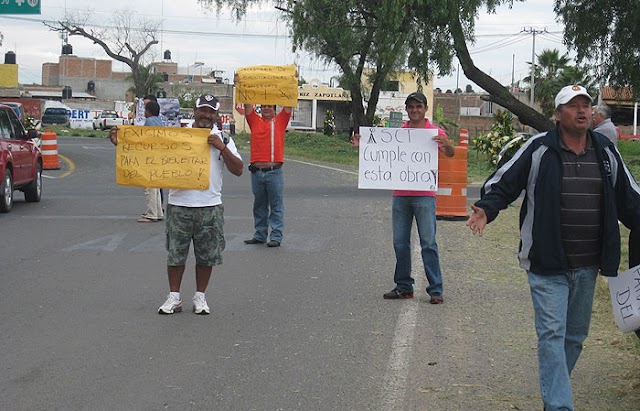 Reclama Zapo a SCT recursos para nodo vial