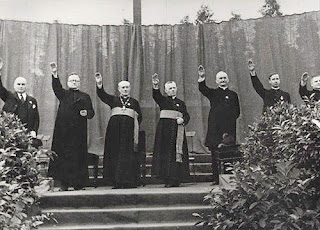 Die Verschwörung der Faschisten http://1.bp.blogspot.com/-TLhjsSHFedY/T-G-jFazv0I/AAAAAAAAADA/J07qD YJARE/s320/Nazi-Priester