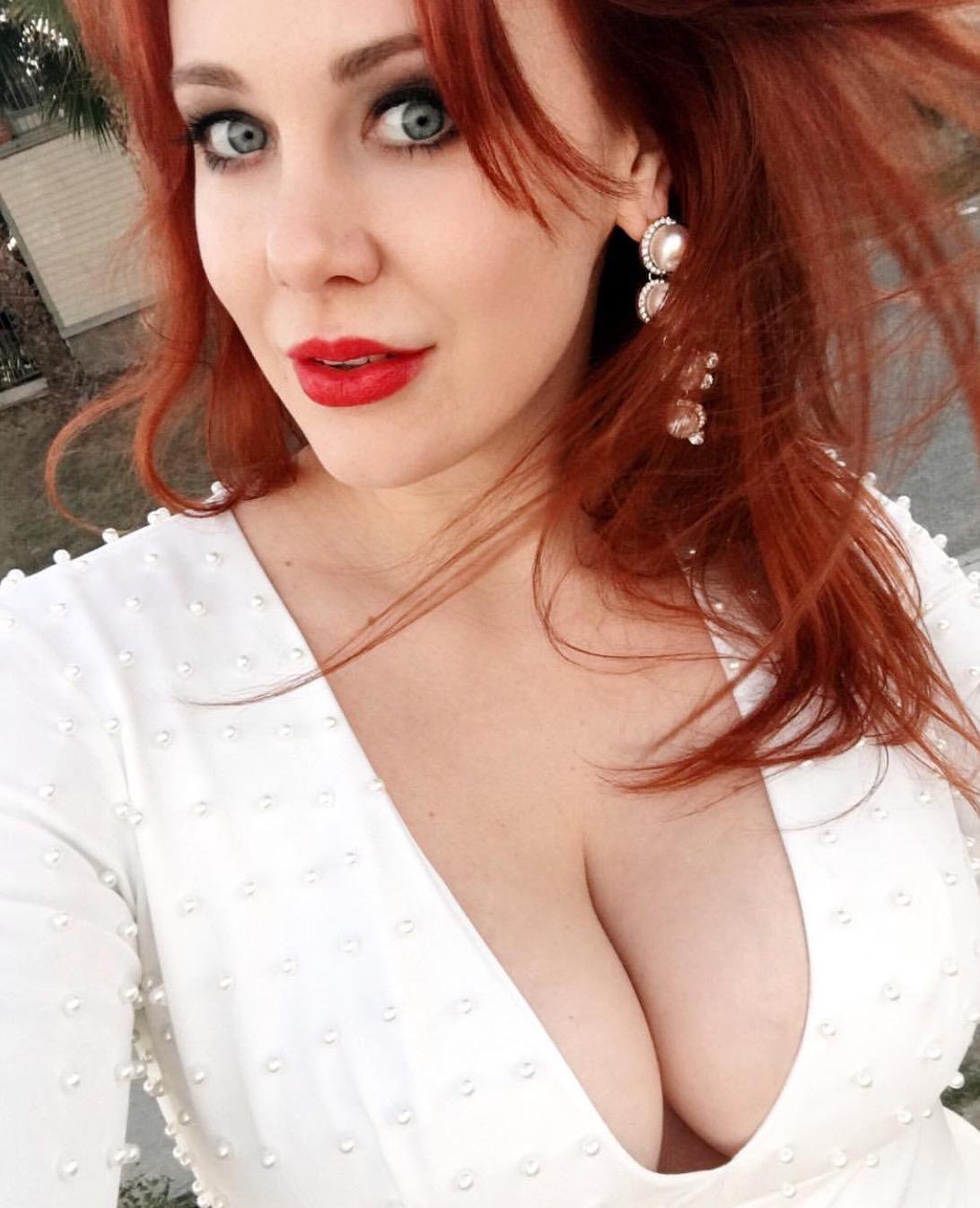 Redhead bib boobs