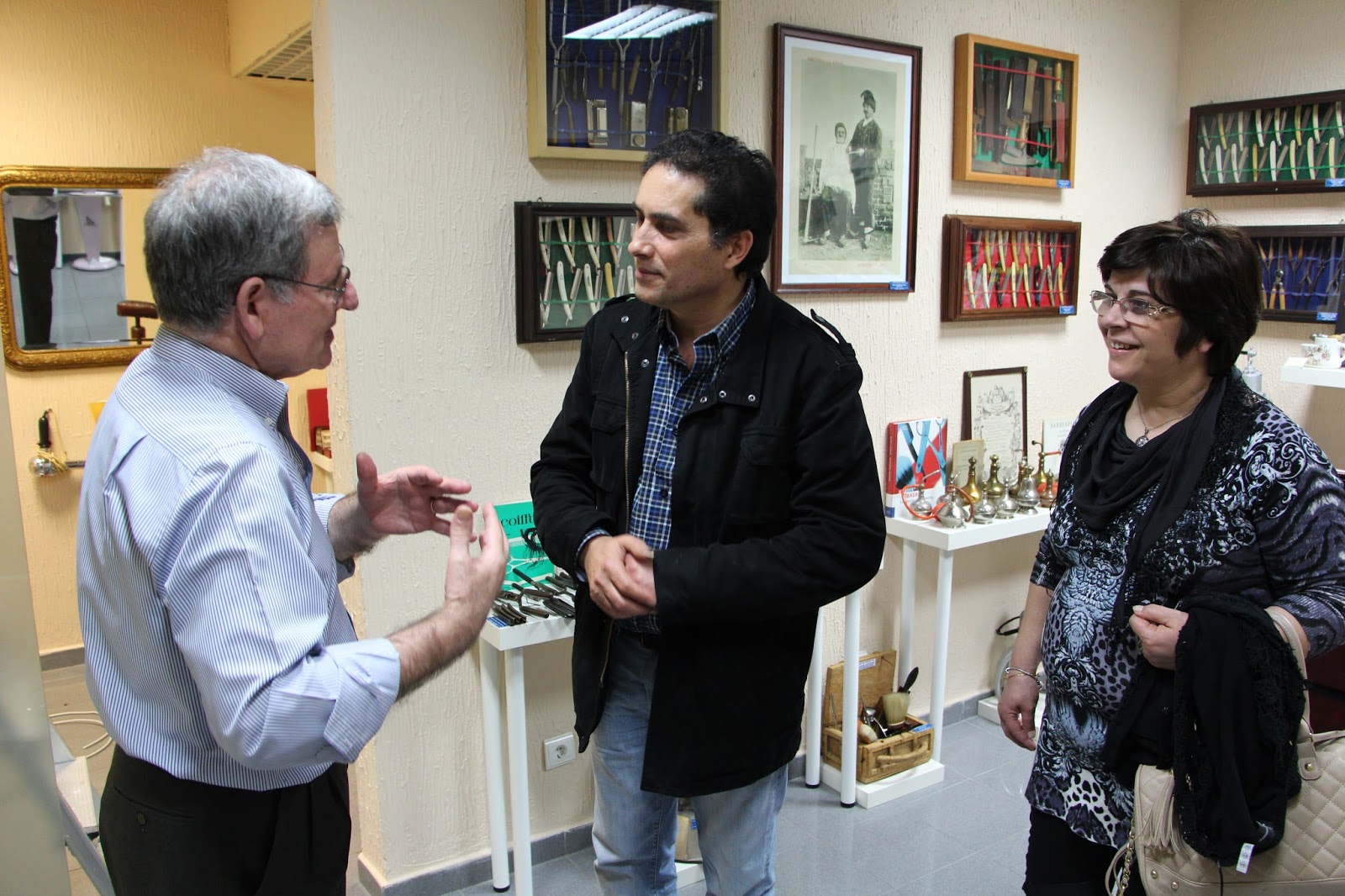 Joaquim Pinto Pinto's Cabeleireiros Dinis Raposo e Esposa de Ponta