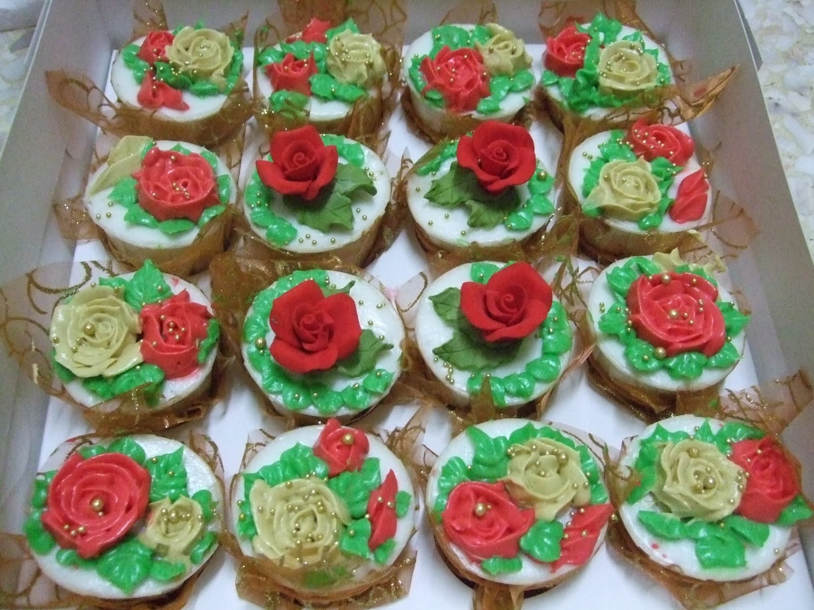 hOmEmAde CaKes, CoOkies n' CaTeRing harga cupcake untuk hantaran