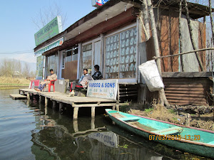 "FLOATING MARKET" on Dal Lake.