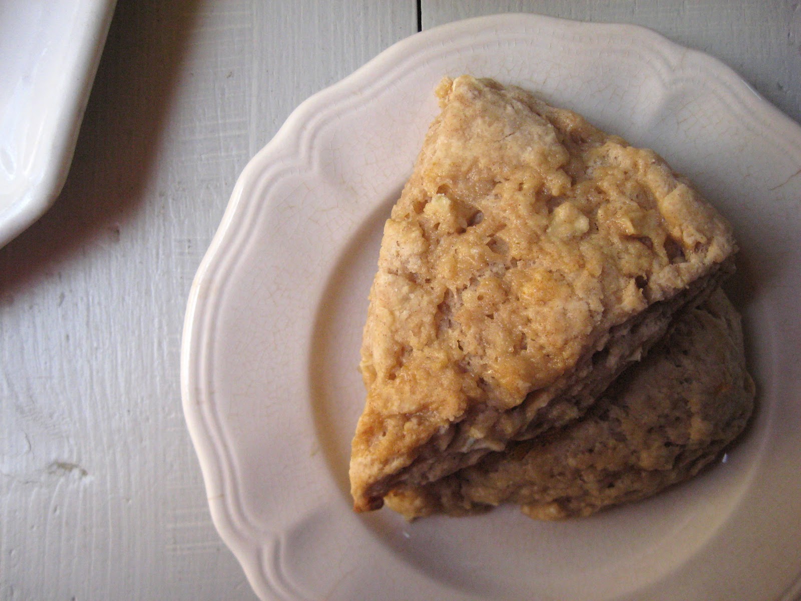 she's in the kitchen Honey drizzled apple scones