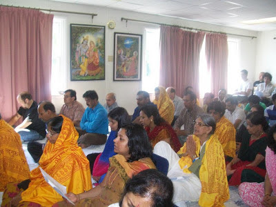 Radha Madhav Dham retreat led by devotees of Kripalu Maharaj