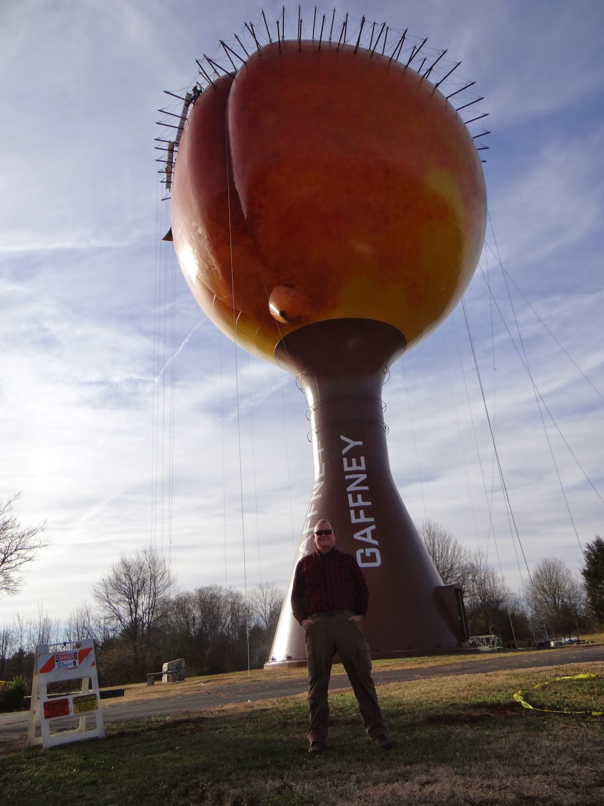 Walkabout With Wheels Blog The Peachoid Gaffney's Distinctive Water Tower