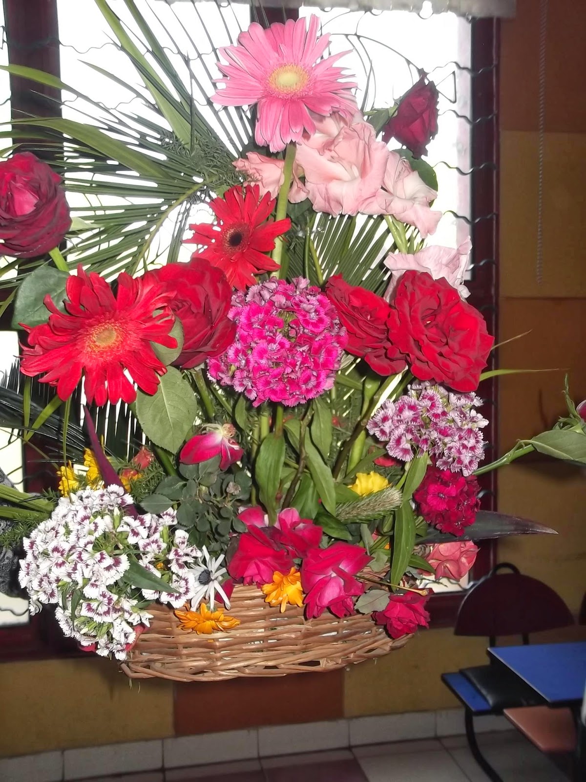 DEWS The School, Panchkula Roses on my desk Flower arrangement