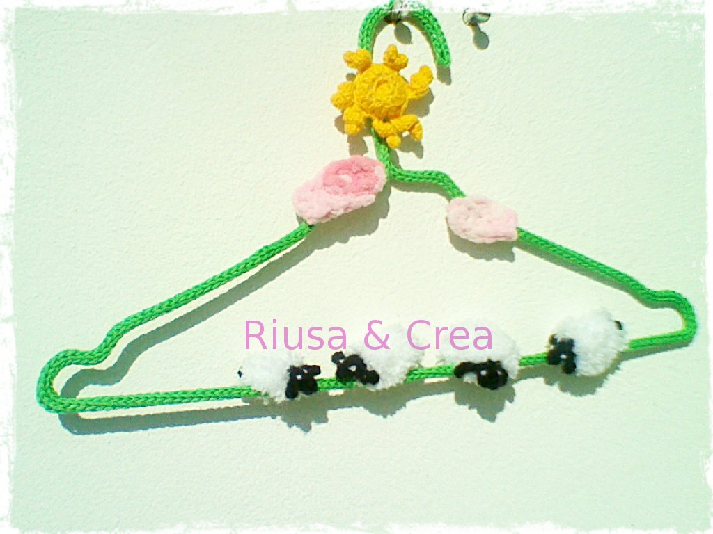 Riusa & crea: grucce primavera spring hangers Verde creativo Lavanderia