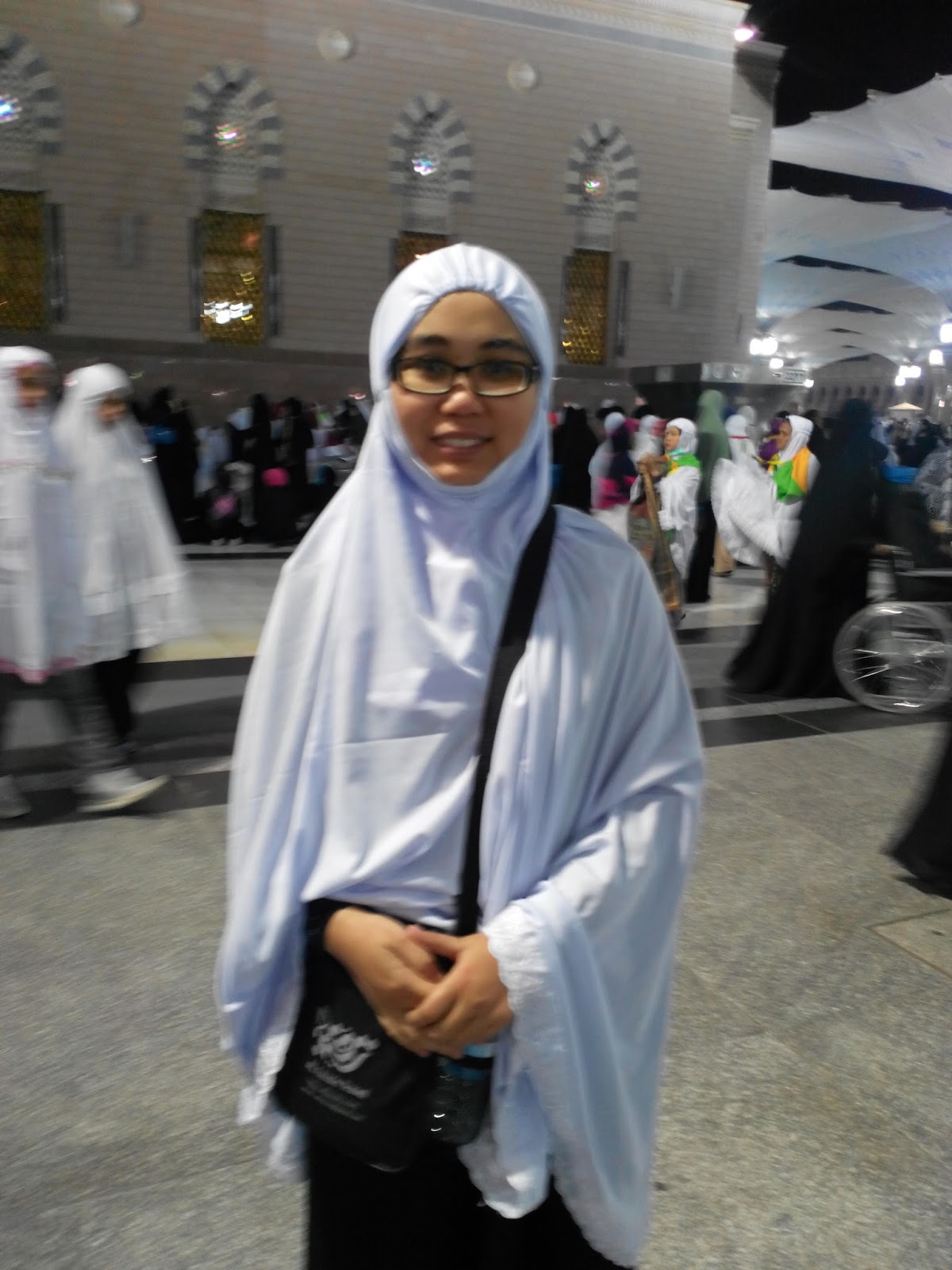 Pakaian Muslimah: Rindu Mekah, Rindu Madinah