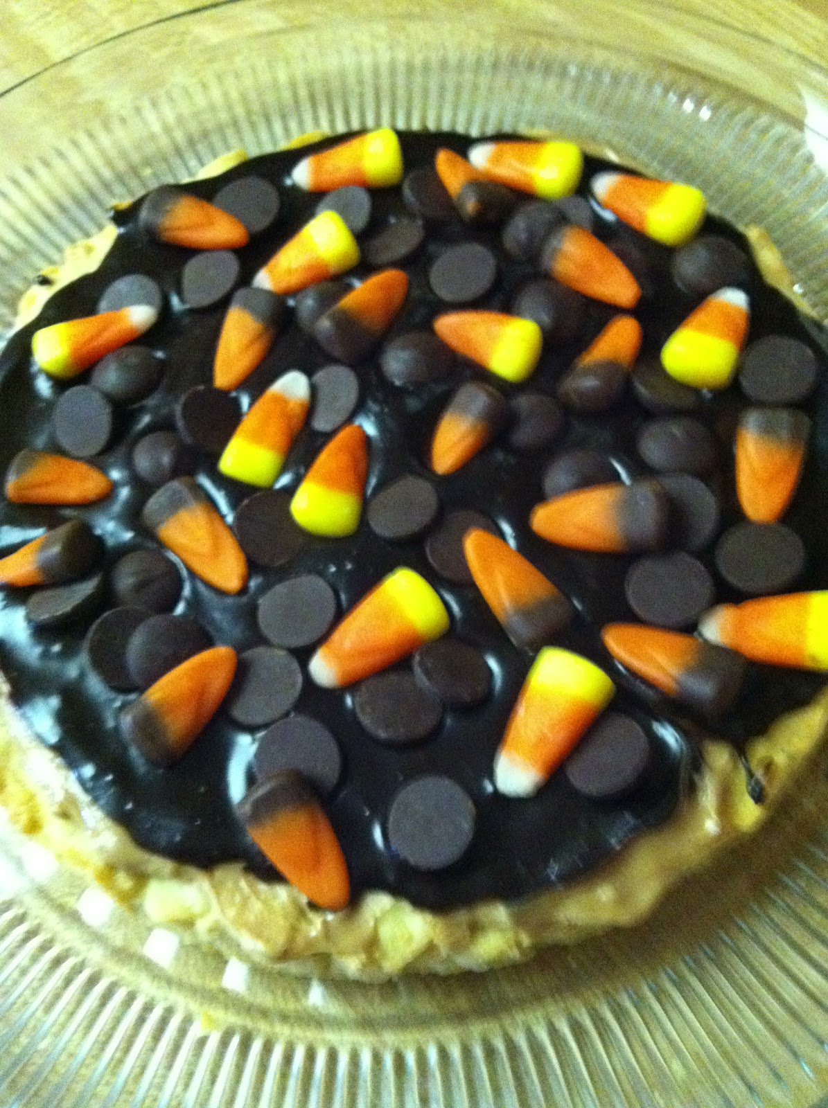 A twist on Halloween cookies: Halloween Cookie Pizza