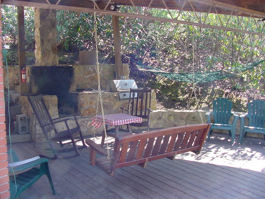 Brown Mountain Lodge and Creekside Cozy Cabin Rentals Pet Friendly