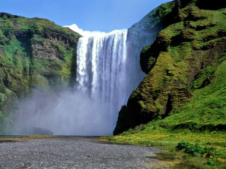 http://www.funmag.org/pictures-mag/around-the-world/photos-of-iceland/