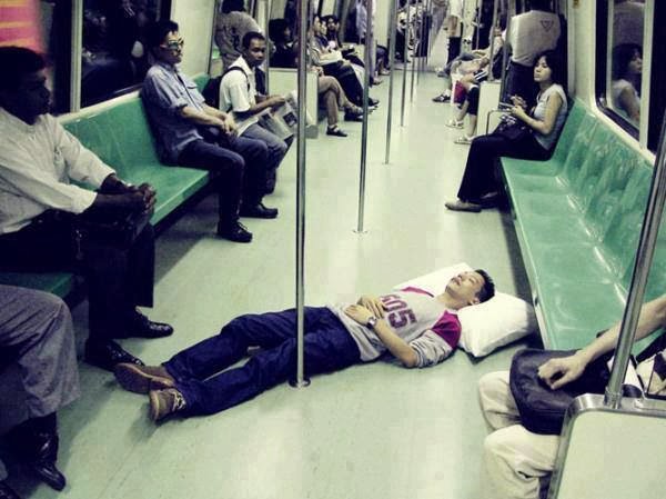 기차에서 잠을