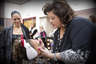Dance Moms star Abby Lee Miller does Asia Ray's makeup while Kristie watches