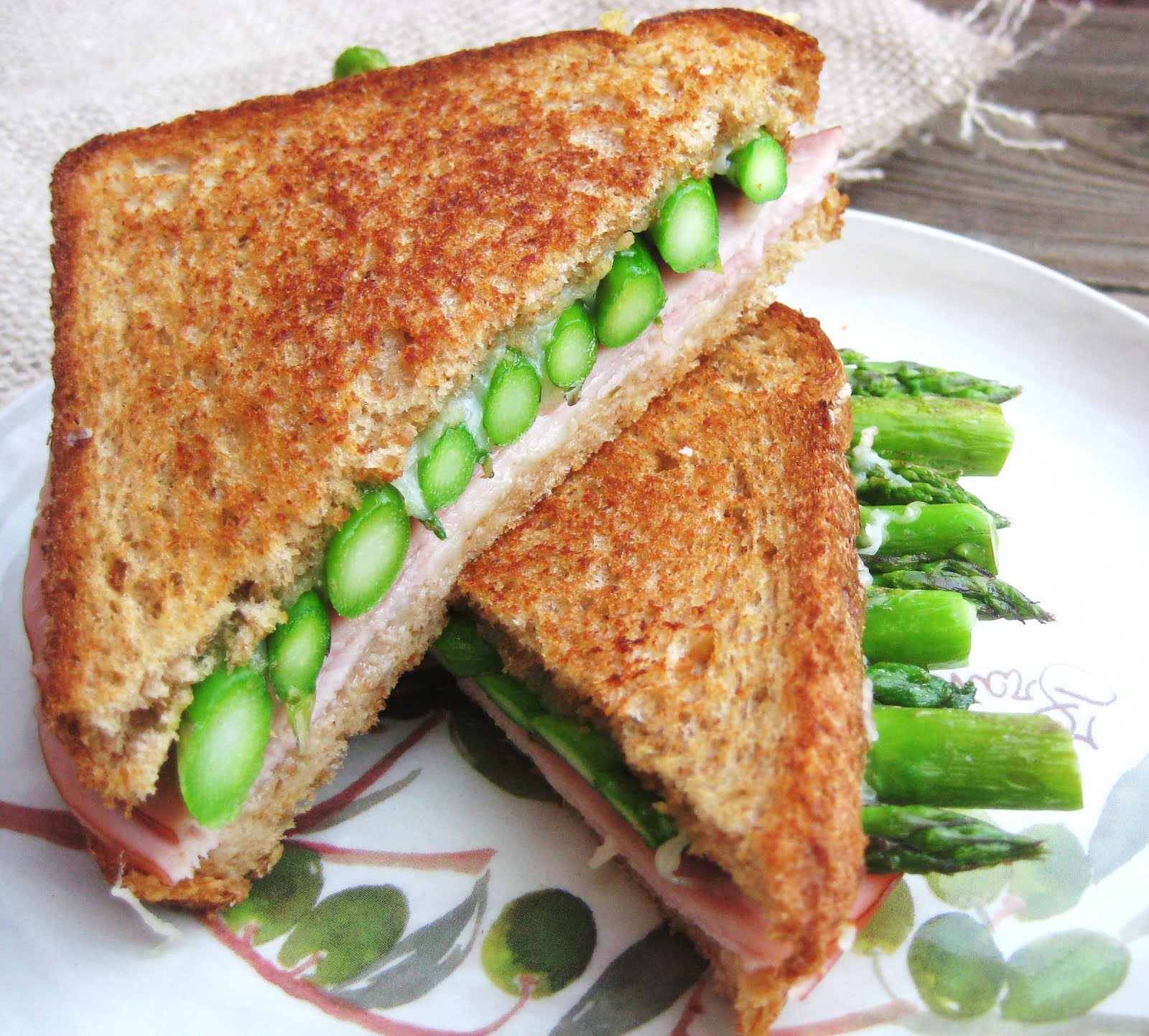 My Fare Foodie. Grilled Ham, Asparagus, and Gruyère Sandwich