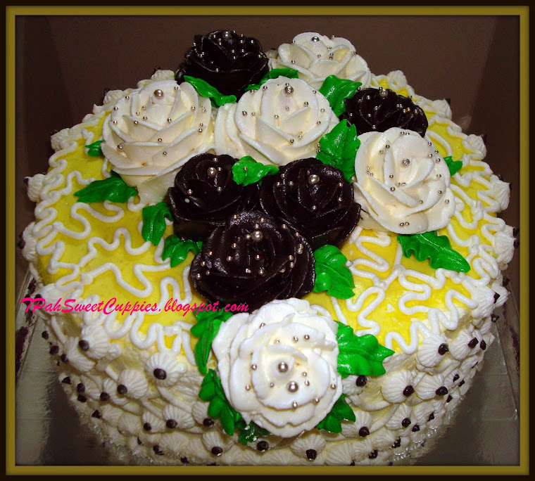 CREAM & BLACK HANTARAN CAKE - 4/2/2011