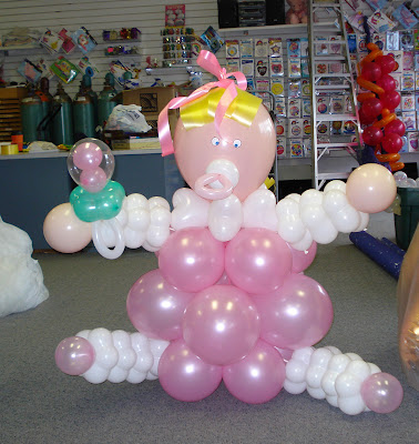 Decorar un baby shower con globos