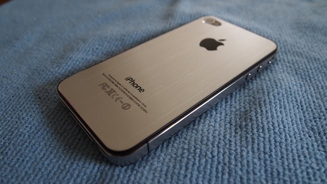 iPhone 5 con parte trasera de metal y otros rumores