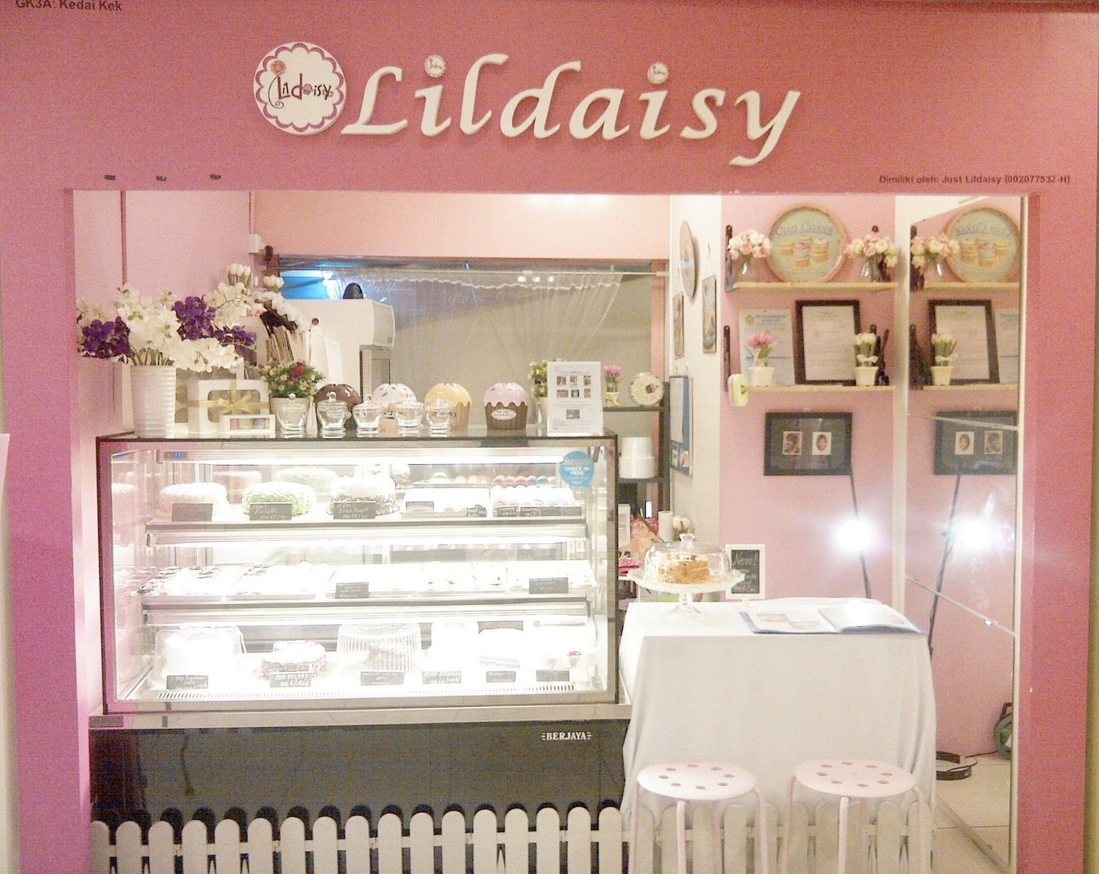 Just Lildaisy ( Ampang ) Rainbow Cakes Design and deco