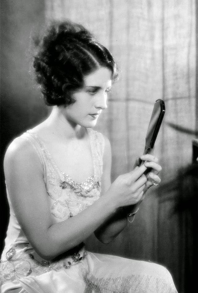 Fascinating Historical Picture of Norma Shearer in 1925 