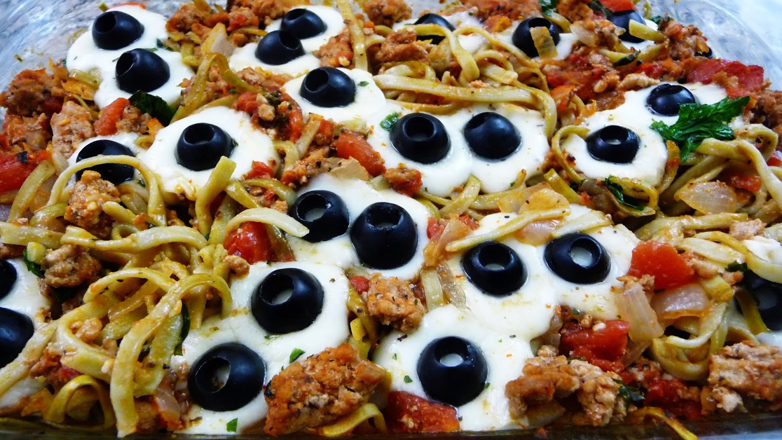 Spooky Eyeball Pasta for Halloween (mozarella balls) Easy Cooking