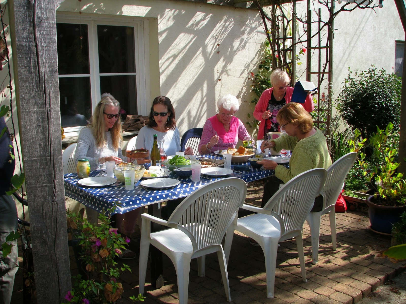 ... crochet workshops and retreats: September knitting and crochet retreat