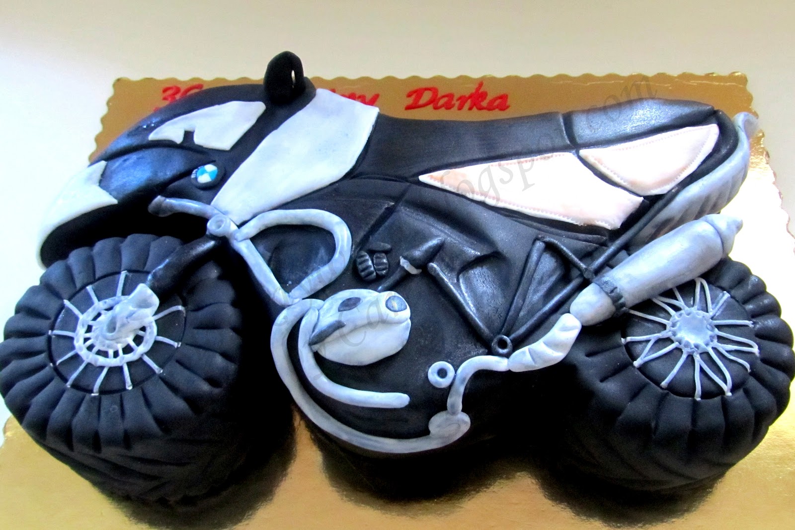 Tort Motor BMW Słodka Wyspa