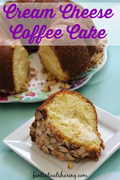 Cream Cheese Coffee Cake | A perfect addition to any Sunday morning brunch with family and friends #recipe