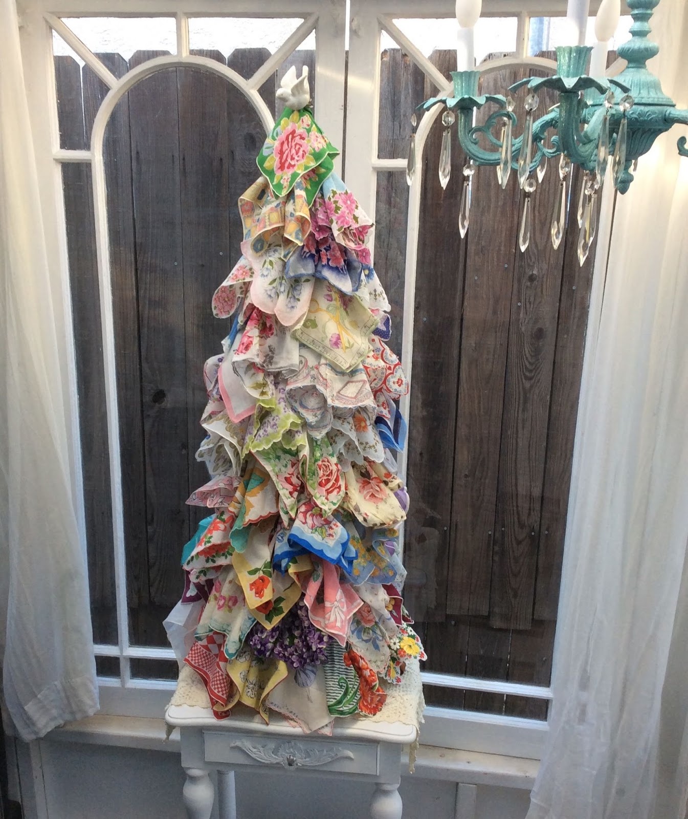 vintage hankie christmas tree chicken wire stefanie girard - Christmas Decorations With Chicken Wire vintage hankie christmas tree chicken wire stefanie girard - Christmas Decorations With Chicken Wire