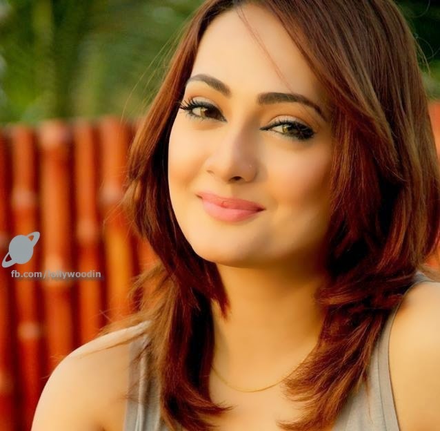 Pakistani Actress Suzain Fatima Pictures