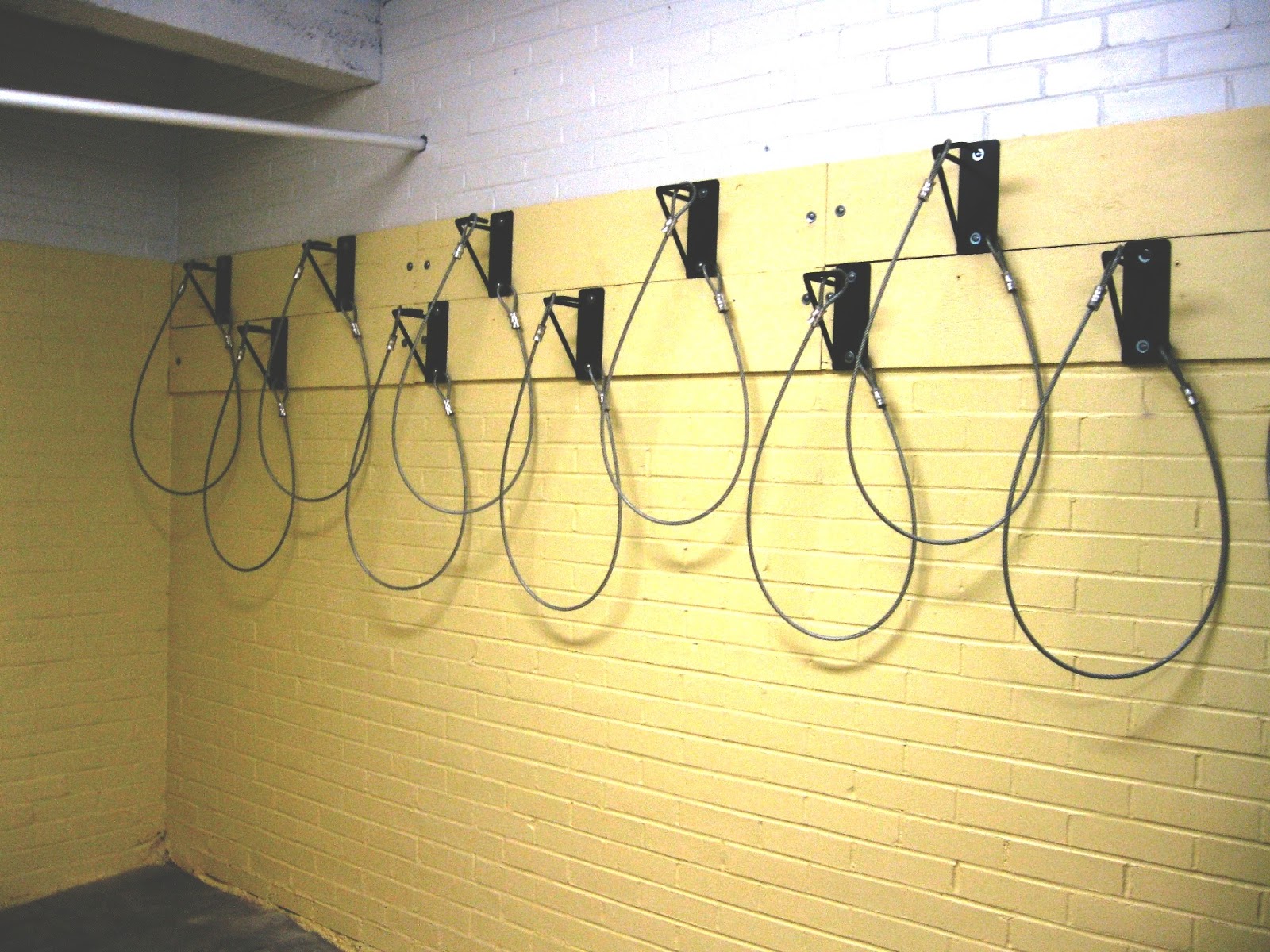 NYC BIKE STORAGE. HOW TO DESIGN BIKE STORAGE ROOMS IN NYC Vertical