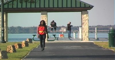 boots sunglasses clip