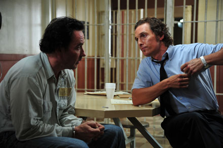 The Paperboy John Cusack as Hillary Van Wetter & Matthew McConaughey's Ward Jansen discuss his case