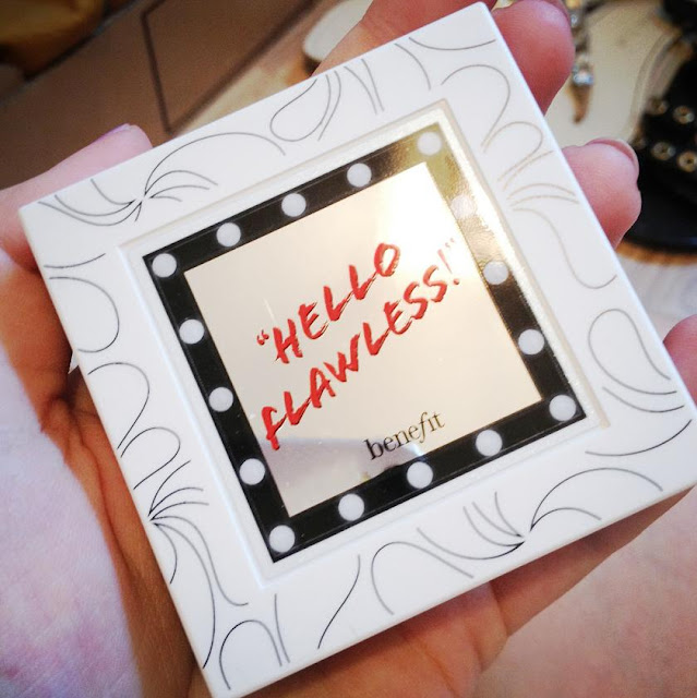 Benefit Hellow Flawless