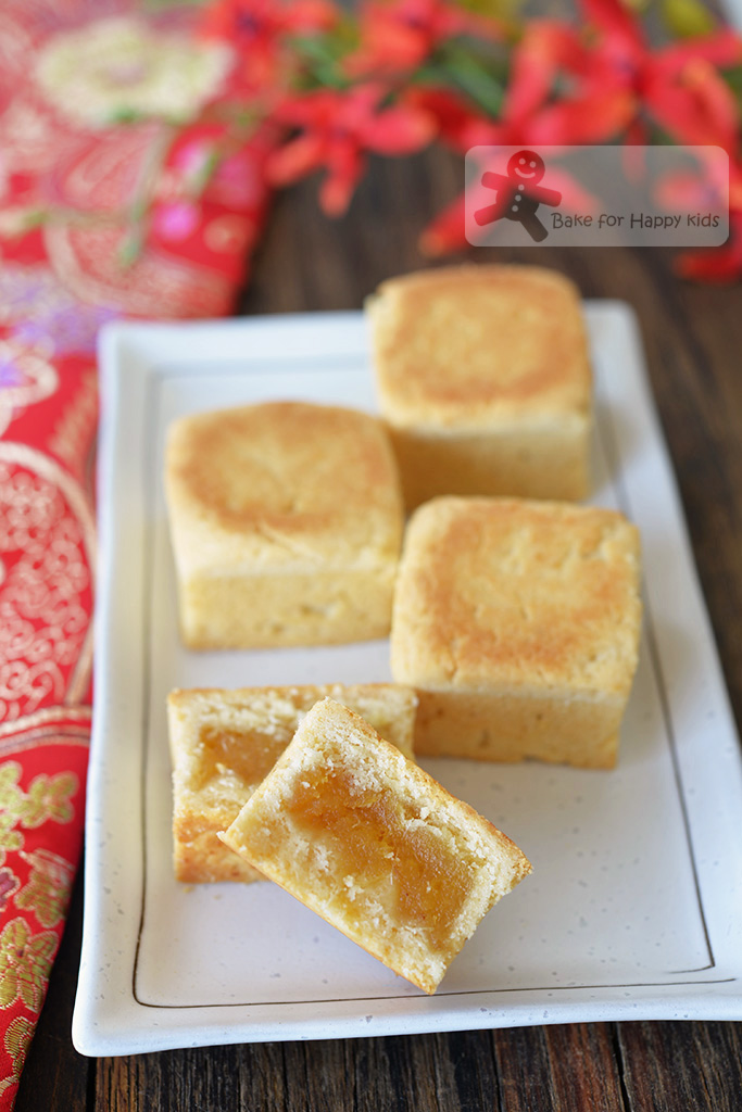 Taiwanese pineapple pastry tart cakes shortcakes 鳳梨酥 Pineapple cakes